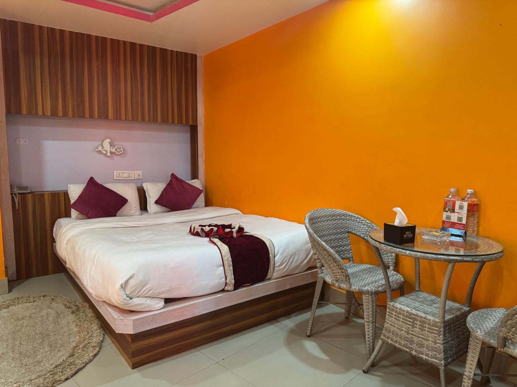 Om Tandoori Hotel Katmandou Extérieur photo